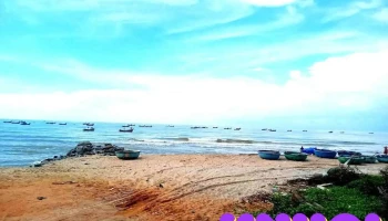 Bãi biển cộng đồng Hồ Lân - Bình Thuận
