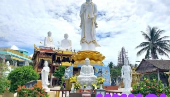 Công viên ven sông Chùa Liên Hoa (Mẹ Nam Hải Tiền Giang) - Tiền Giang