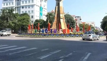 Cột Đồng hồ thành phố Từ Sơn - Bắc Ninh
