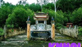 Mộ Việt Nam Nghĩa Liệt Sĩ Lê Khiết - Hành Thịnh