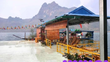 Nhà nổi Vịnh Đà Giang - Mường La