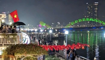 Phố đi bộ - chợ đêm Bạch Đằng Đà Nẵng - Bạch Đằng