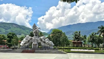 Quảng Trường 28-8 - Đt622