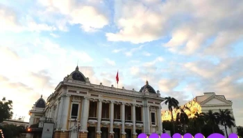 Quảng trường Cách mạng Tháng Tám - Hà Nội