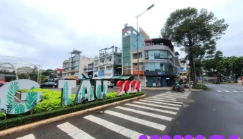 Quảng trường - Quảng Trường Trưng Vương