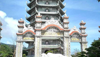 Tượng Quan Thế Âm Bồ Tát - Hoàng Sa