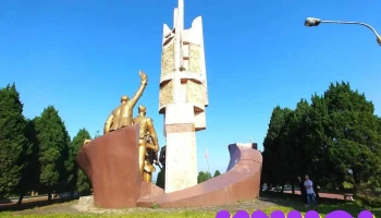 Tượng đài Chiến Thắng Sông Lô - Phú Thọ