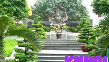 Đài tưởng niệm Bồ tát Thích Quảng Đức - Phường 6