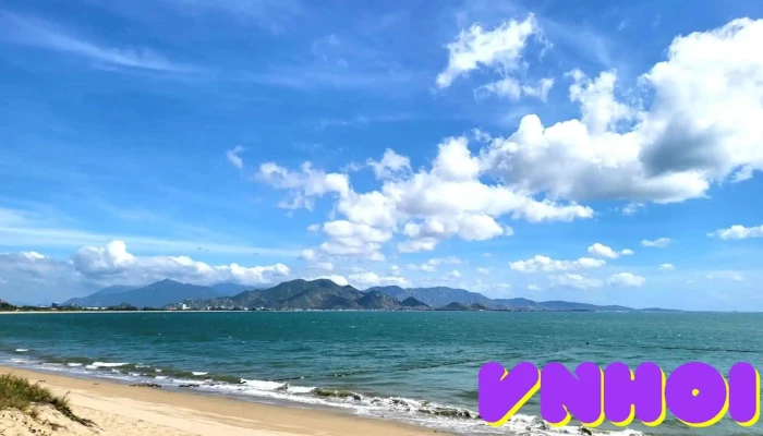 Bãi biển Bình Sơn - Ninh Thuận