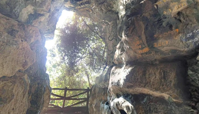 Bai Xe Khu Du Lich Thach Dong Che Do Xem Pho Va 360deg - Kiên Giang