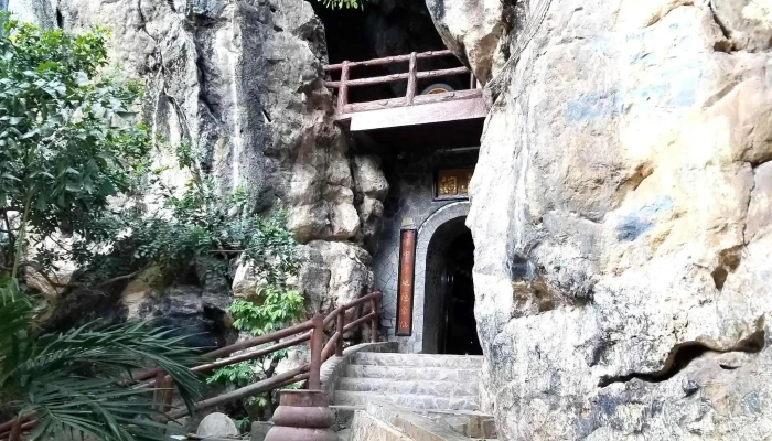 Bai Xe Khu Du Lich Thach Dong Tat Ca - Kiên Giang