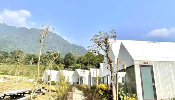 Ban Mai Retreat -    Suoi Khoang Nong Cua Khach Tro - Sơn La