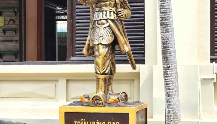 Bao Tang Vu Khi Co Robert Taylor Dieu Khac - Bà Rịa - Vũng Tàu