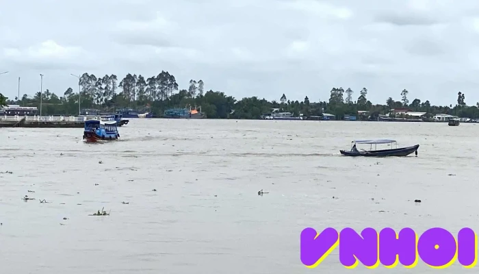 Ben Tau Don Khach Du Lich My Tho Mythotourist Bien - Tiền Giang