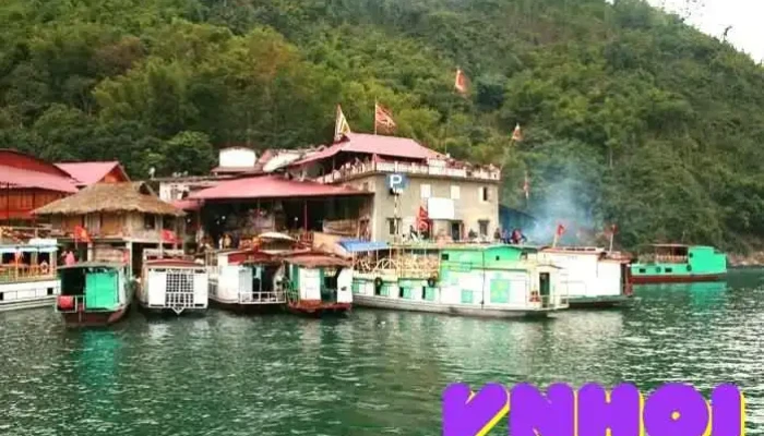 Ben Tau Du Lich Ho Hoa Binh Cua Chu So Huu - Hòa Bình