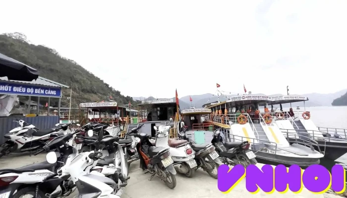 Ben Tau Du Lich Ho Hoa Binh Video - Hòa Bình