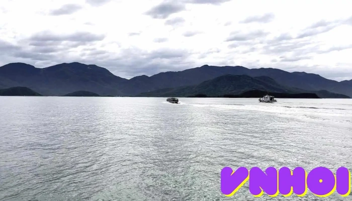 Ben Tau Du Lich Long Phu Video - Khánh Hòa