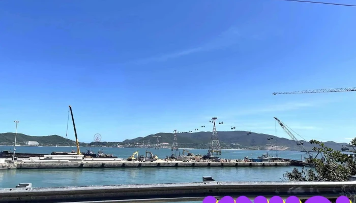 Ben Tau Tham Quan Vinh Nha Trang Bai Bien - Khánh Hòa