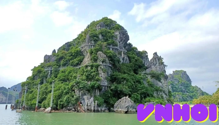 Bảo tàng Quảng Ninh - Hồng Gai