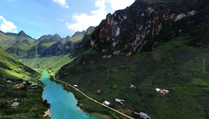 Can Lung Tat Ca - Hà Giang