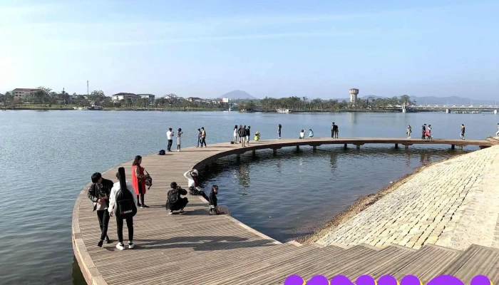 Cau Ban Nguyet Hue Bai Bien - Thành Phố Huế