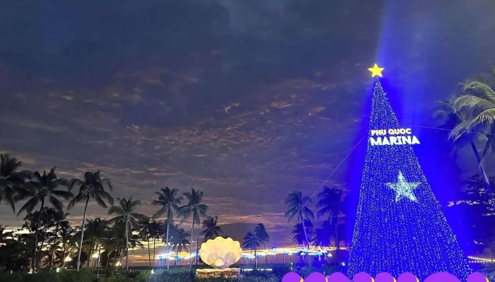 Cho Dem Am Thuc Phu Quoc Marina Cua Chu So Huu - Kiên Giang