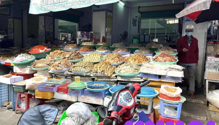 Cho La Gi Khong Gian Ben Trong - Bình Thuận