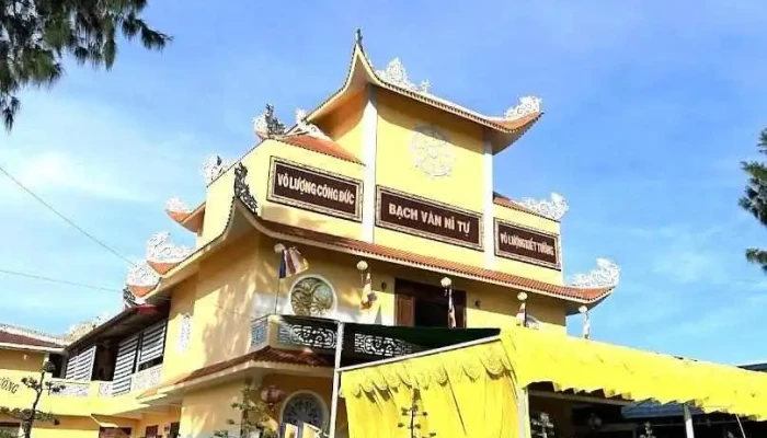 Chùa Bạch Vân - Bến Tre