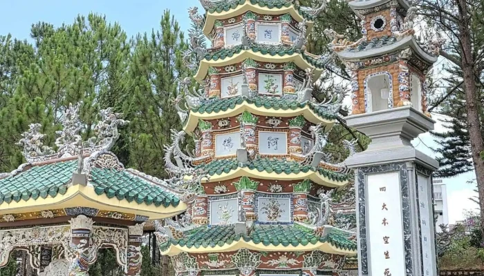 Chua Linh Son Tat Ca - Lâm Đồng