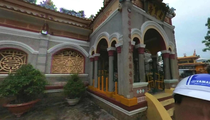 Chua Sac Tu Tam Bao Che Do Xem Pho Va 360deg - Kiên Giang