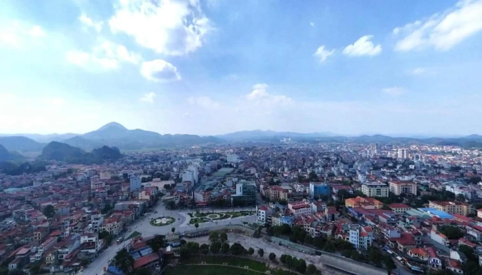 Chua Thanh Che Do Xem Pho Va 360deg - Lạng Sơn