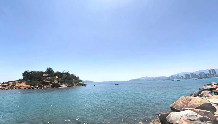 Chua Tu Ton Che Do Xem Pho Va 360deg - Khánh Hòa