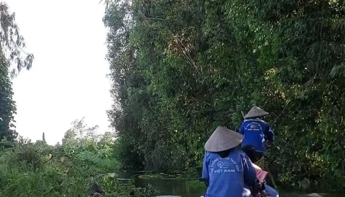 Colibris Farmstay Hau Giang -  Cua Chu So Huu - Hậu Giang