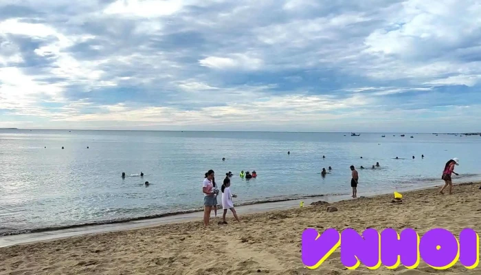 Cong Vien Bien Binh Son Tieu Khien - Ninh Thuận