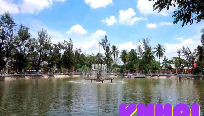 Công viên Dân Chủ - Tt. Tiểu Cần