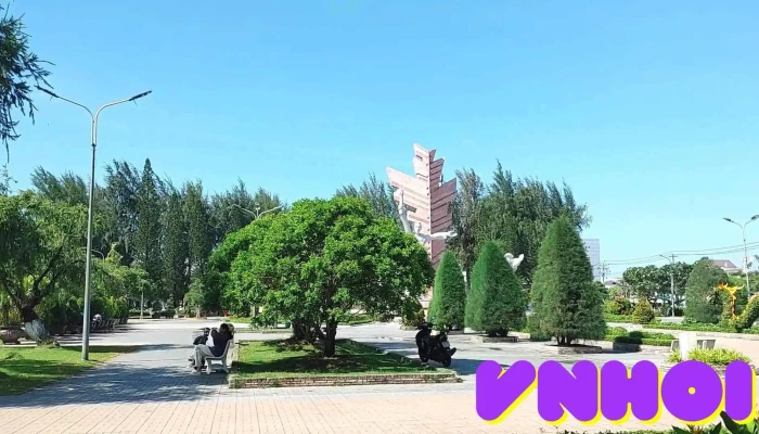Cong Vien Dong Khoi Video - Bến Tre