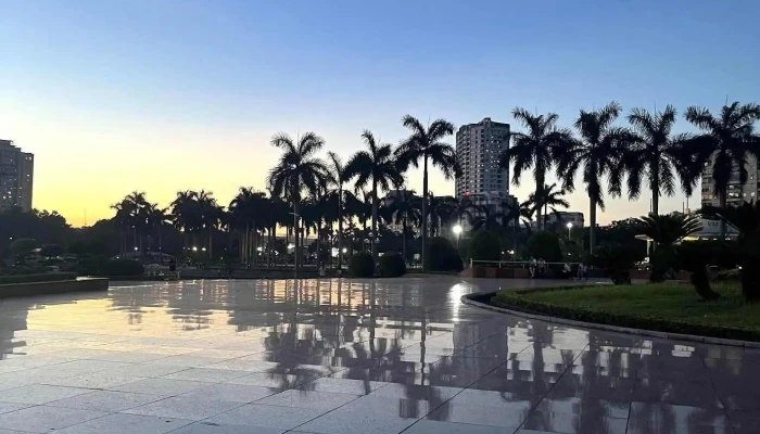 Cong Vien Hoa Binh Moi Nhat - Hà Nội