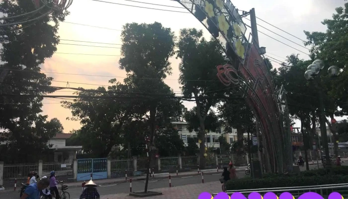 Cong Vien Hoang Viet Tieu Khien - Tiền Giang