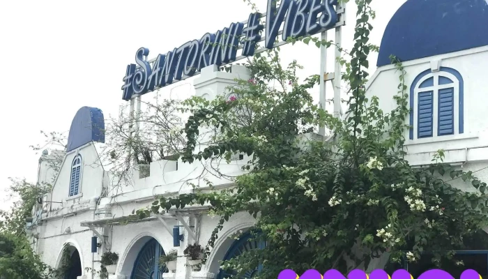 Cong Vien Nuoc Ho Tay Santorini Vibes - Hà Nội