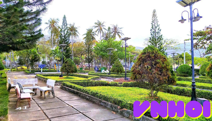 Công viên Võ Thị Sáu - Tôn Đức Thắng