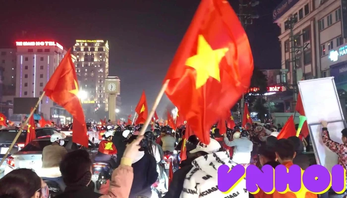 Cot Dong Ho Thanh Pho Bac Ninh Video - Bắc Ninh