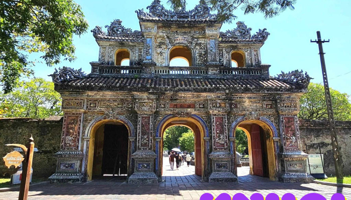 Cua Hien Nhon Dien Phung Tien - Thành Phố Huế