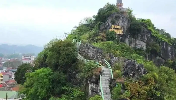 Cột cờ Núi Phai Vệ - Lạng Sơn