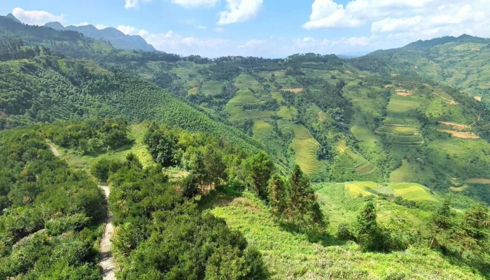 Dai Quan Sat Yen Minh Che Do Xem Pho Va 360deg - Hà Giang