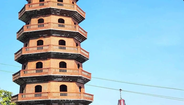 Danh Thang Yen Tu Bao Thap - Quảng Ninh