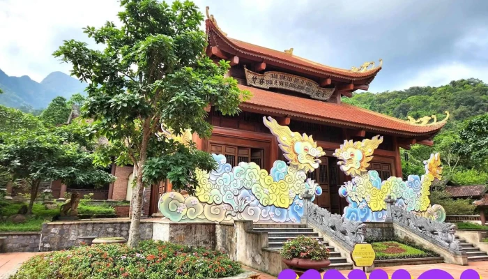 Danh Thang Yen Tu Tram Cap Treo So 1 - Quảng Ninh
