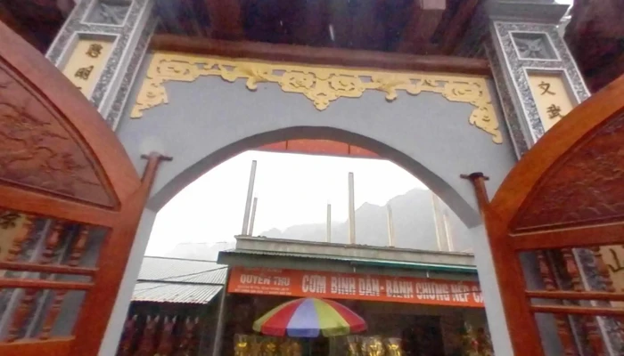Den Quan De Nhi Giam Sat Che Do Xem Pho Va 360deg - Lạng Sơn