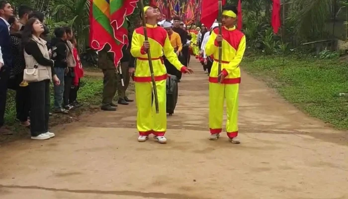 Den Quy Mong Video - Yên Bái