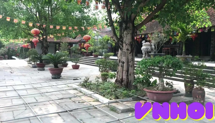 Den Tam Giang Va Chua Dai Bi Video - Phú Thọ