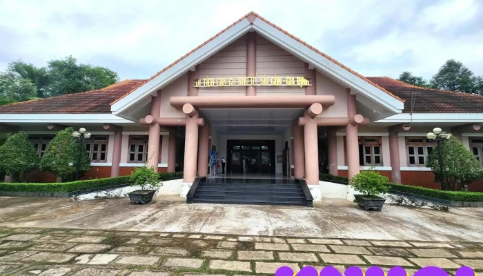 Di Tich Lich Su Can Cu Khu Uy Sai Gon   Gia Dinh Tat Ca - Bến Tre